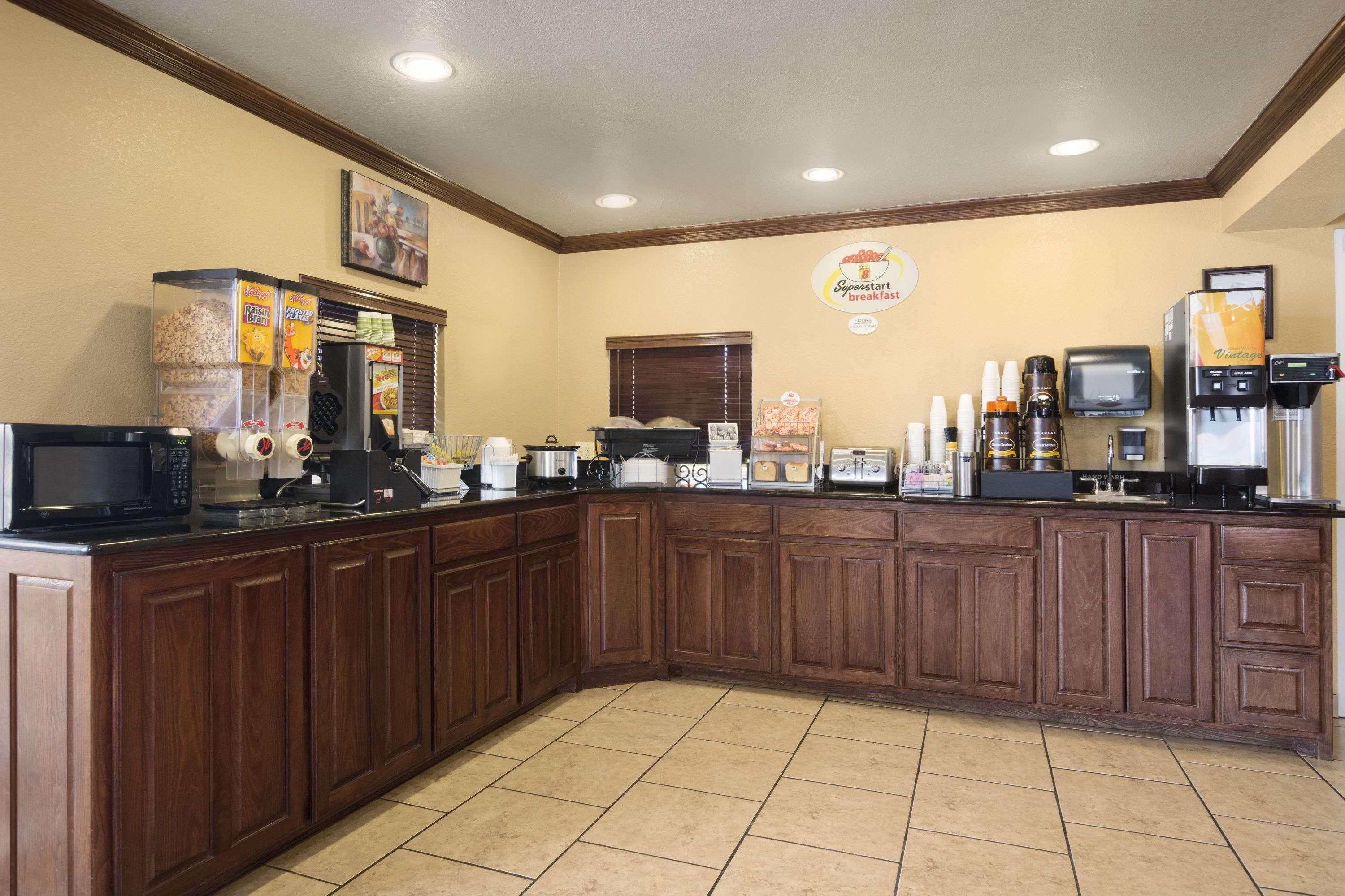 Super 8 By Wyndham Amarillo Central Tx Ngoại thất bức ảnh