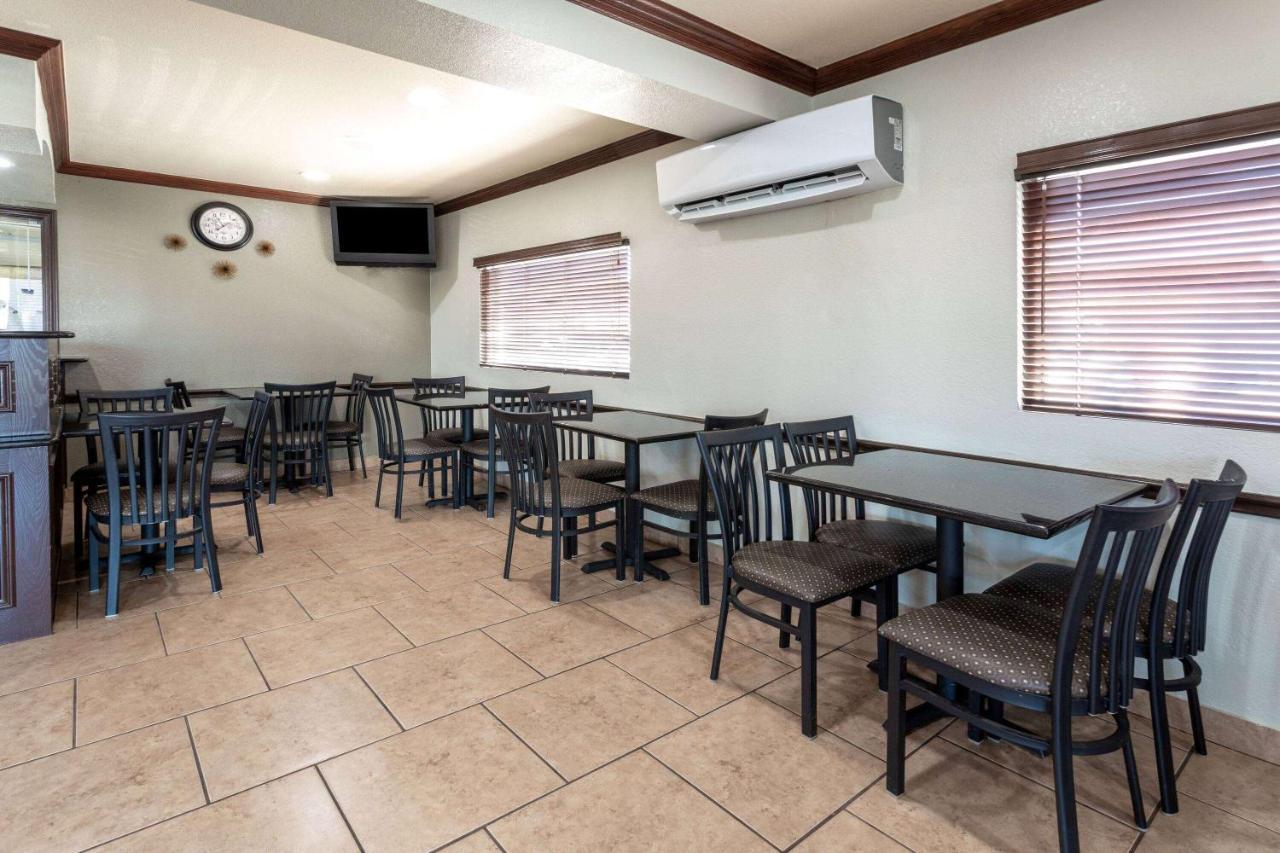 Super 8 By Wyndham Amarillo Central Tx Ngoại thất bức ảnh